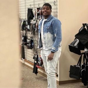 Meet your Posher, Max michel